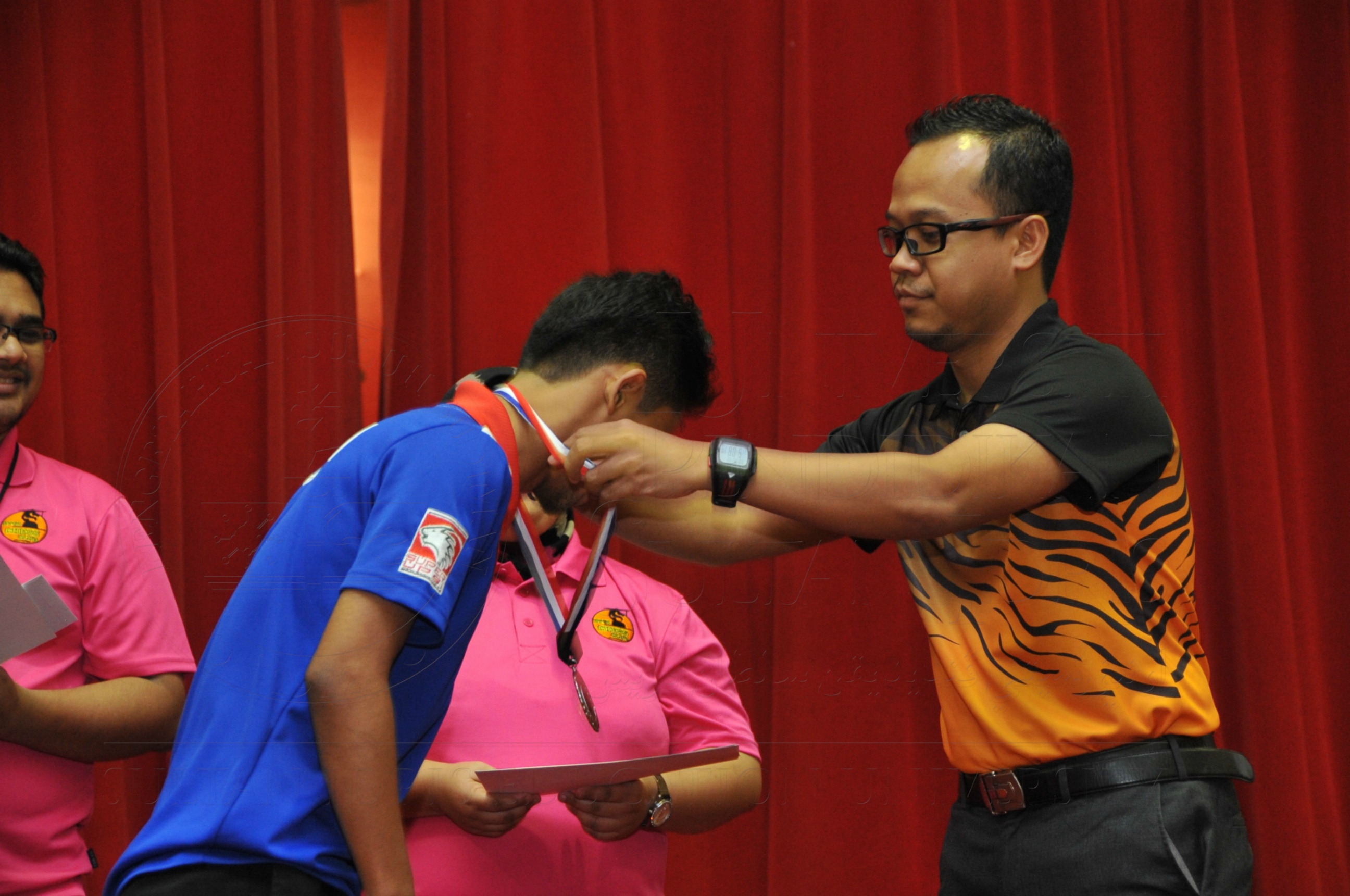 PRO15 158 CATUR HAS 9549